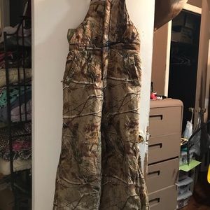 Youth XL GANDER MOUNTAIN BIBS